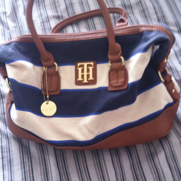 TOMMY HILFIGER HANDBAG 💙