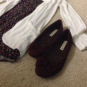 Bundle for scarfs flats and cardigan