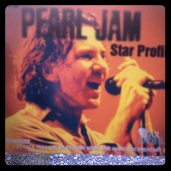 🚫gifted🚫Pearl jam star profile audio documentary