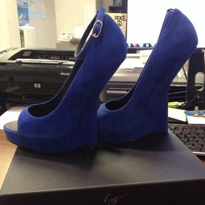 ❗️SOLD ❗️No trade Giuseppe Zanotii wedges