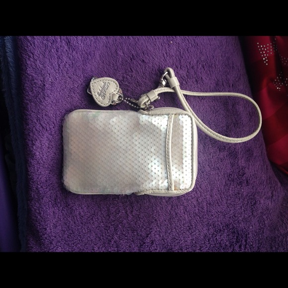 Coach Poppy wristlet <3 - Picture 2 of 2