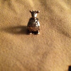 Giraffe pandora charm