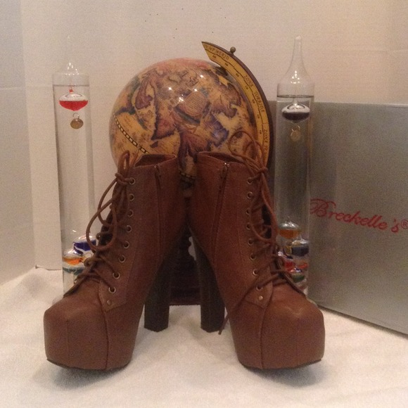 Shoes - Sexy Lace Up Booties👀👏👀