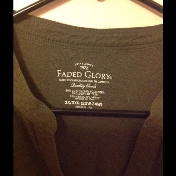 ***Bundled***Army Green Top - Picture 2 of 2