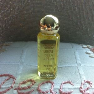 🌹💯AUTHENTIC ROSE OIL PERFUME💯🌹