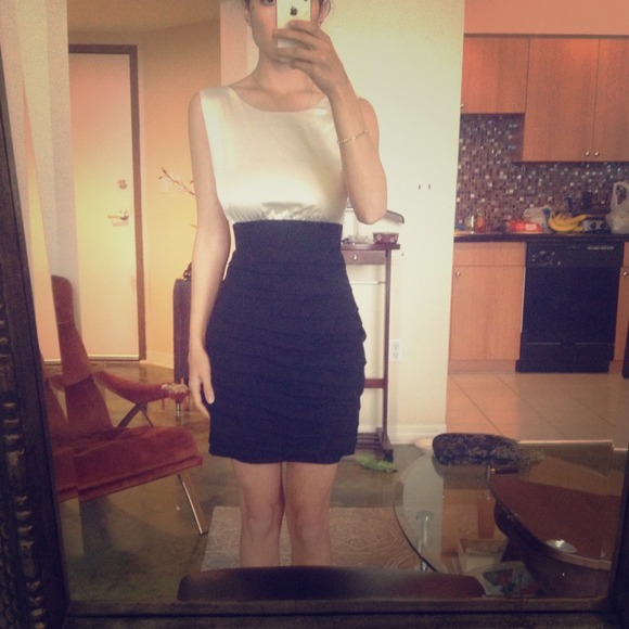 Stunning black and white dress!