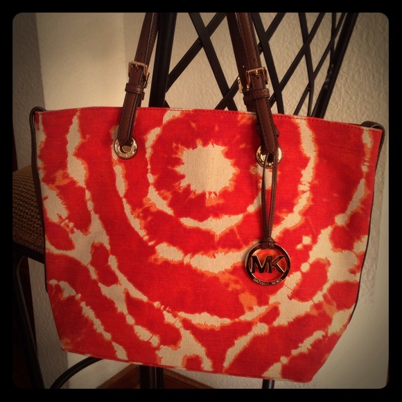 SOLD IN BUNDLE/Michael Kors Jet Set Persimmon Bag