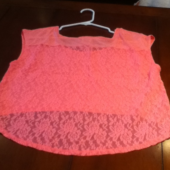 Victoria's Secret PINK Hi-Lo Shirt - Picture 2 of 2