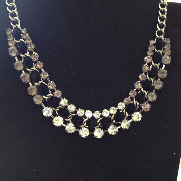 NWT Statement necklace