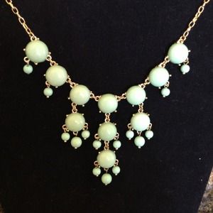 NWT Statement Bubbles necklace