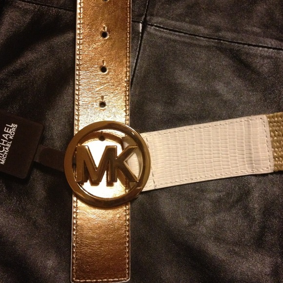 MICHAEL KORS💕❤🎀💞💓 Hold - Picture 4 of 4