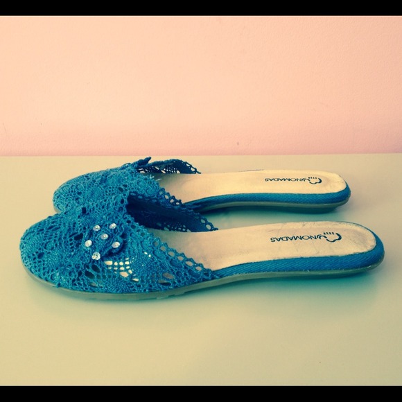 Crochet shoes - Picture 2 of 4