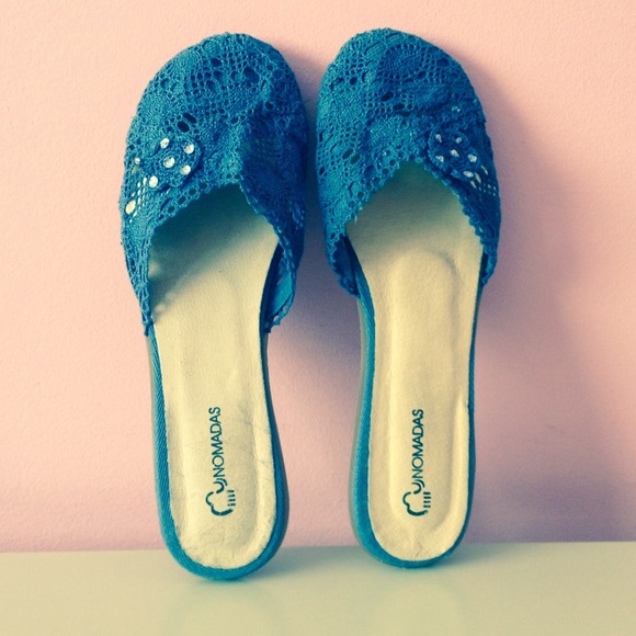 Crochet shoes - Picture 3 of 4