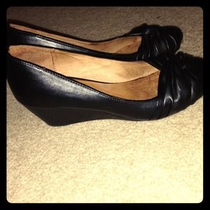 Aldo black wedges