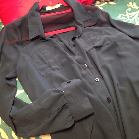 Sheet button down top.