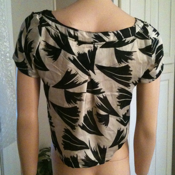 Crop Top - Picture 2 of 3