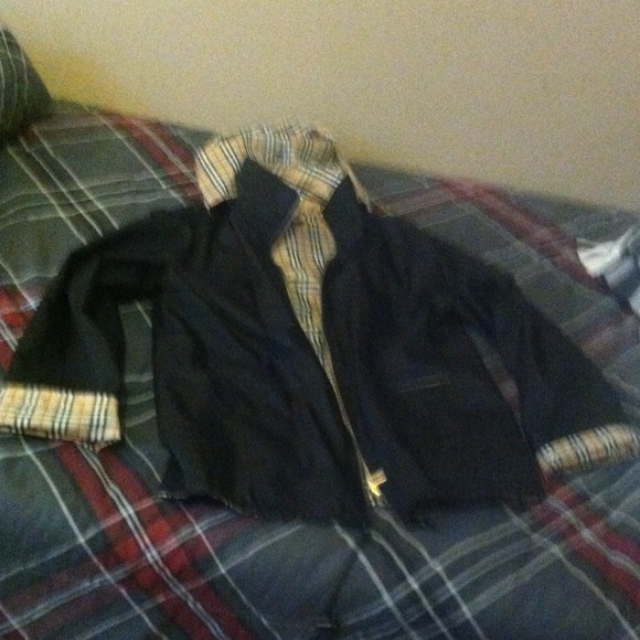 Light Burberry dark blue hood jacket
