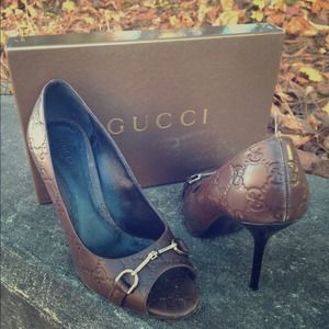 Authentic Classic Gucci Brown Guccissima Pump