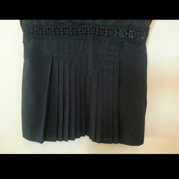 Reduced! BCBG Top - Picture 2 of 3