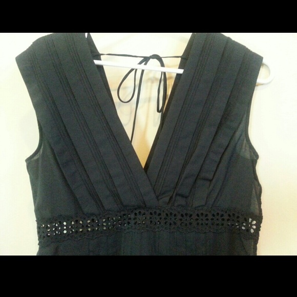 Reduced! BCBG Top - Picture 3 of 3