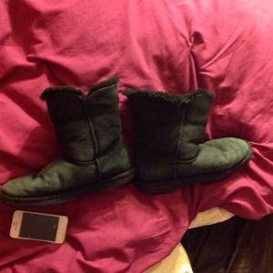 Used black button uggs