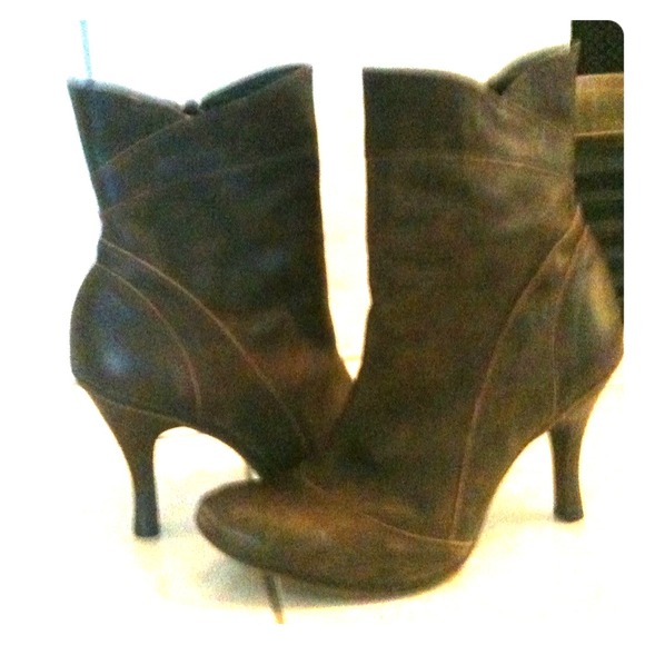 Gianni Bini - 466 Tickle Bootie - Picture 1 of 1