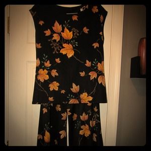 Light weight pants suit