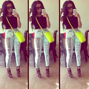 High waisted ripped jeans