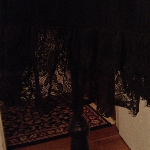 Forever 21 tunic / dress is black tee lace skirt - Picture 2 of 3
