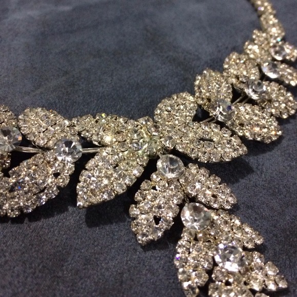 Gorgeous bling! - Picture 2 of 3