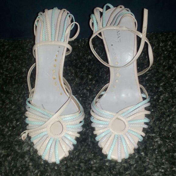 BCBG Pastel Retro Inspired Strappy Heels sz 9