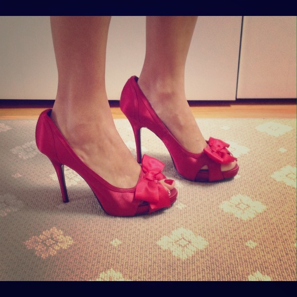 Pumps - Picture 1 of 3