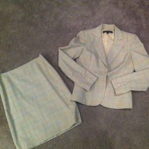 Ladies' skirt suit
