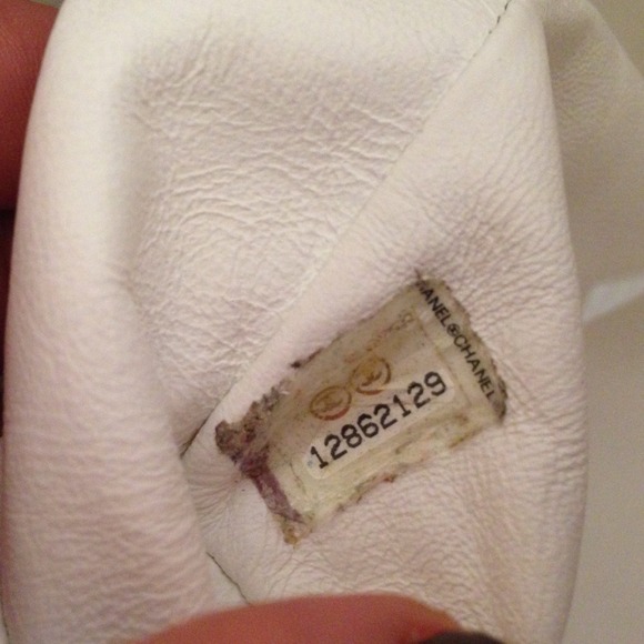 ❤️SOLD Authentic Chanel Washed Caviar Maxi XL Flap - Picture 3 of 4