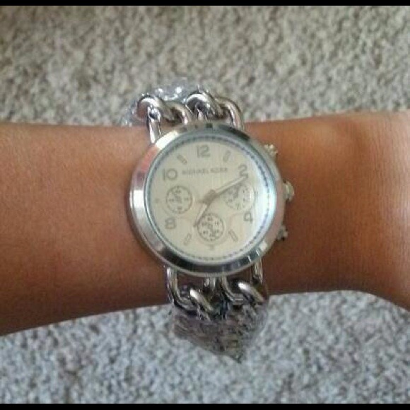 Watch - Picture 3 of 4