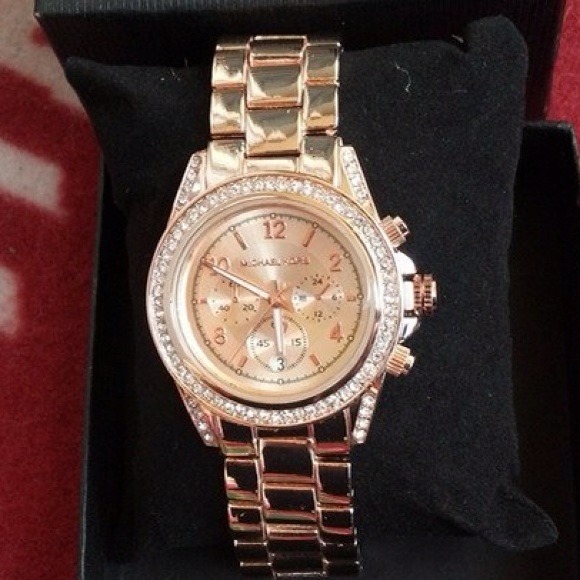 Watch - Picture 2 of 4