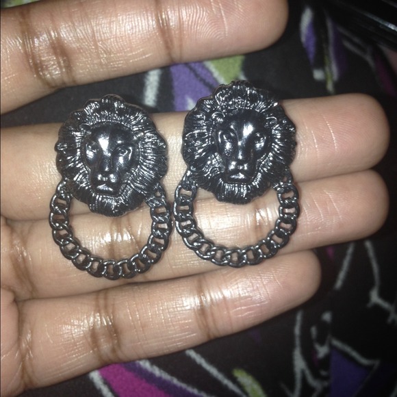 Small lion earrings - Picture 1 of 2