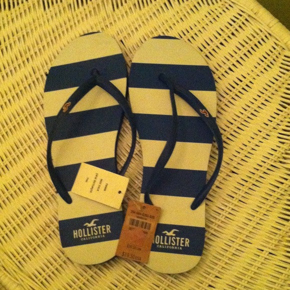 🚫TRADED🚫Hollister flip flops