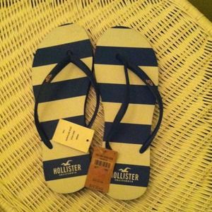 🚫TRADED🚫Hollister flip flops