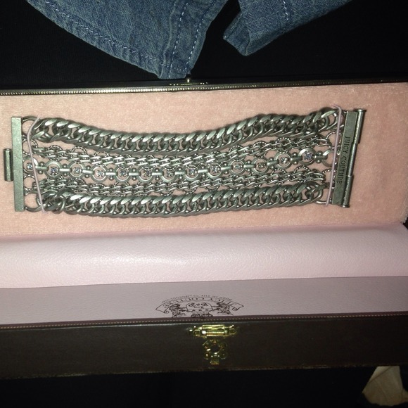 Cuff - Picture 2 of 3