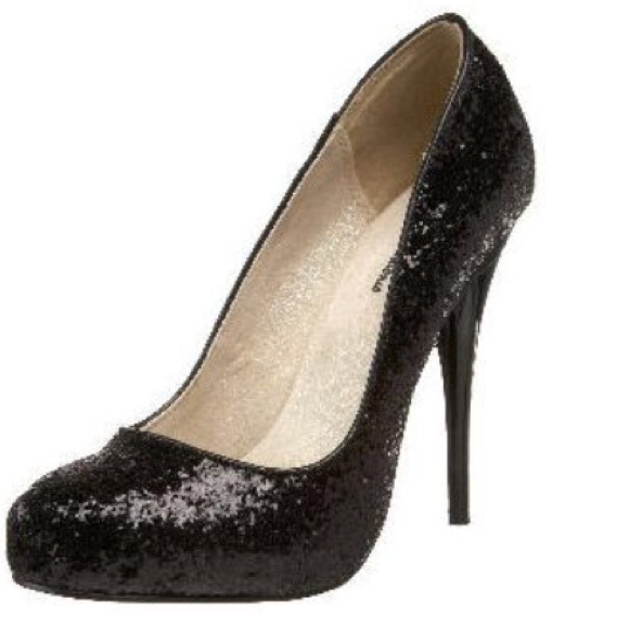 Michael Antonio's Lloyd. Black glitter pump. 6.5