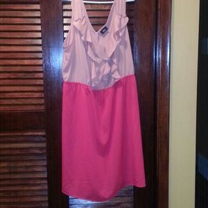 Beautiful peach and coral dress!