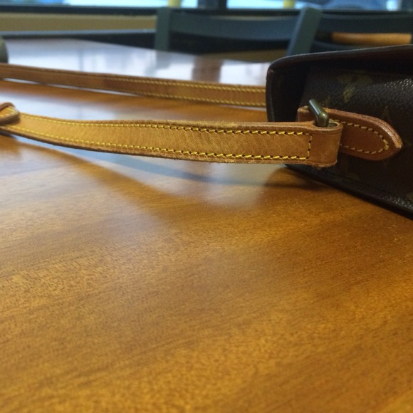 Louis Vuitton straps add'l pix