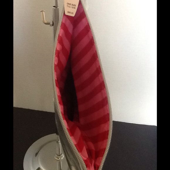 🌹VICTORIA SECRETS ANGEL HAND BAG - GORGEOUS!🌹 - Picture 4 of 4