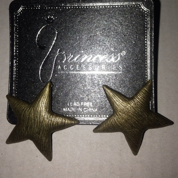 Vintage style star earrings