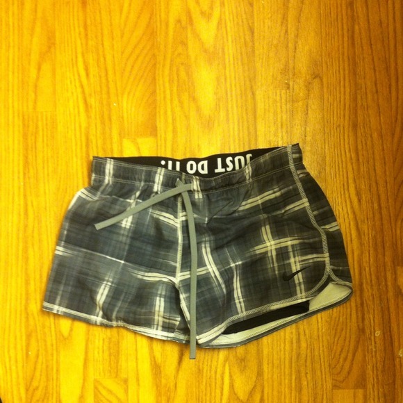 ❌TRADED❌Nice black and grey nike running shorts