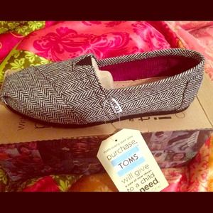 Black Metallic Herringbone Toms