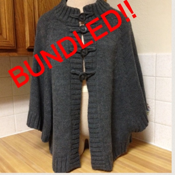 💥SOLD!!💥Shawl sweater