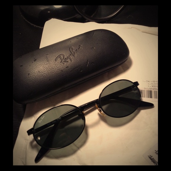 ray ban oval black