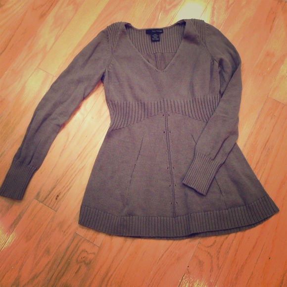 SOLD - Calvin Klein sweater